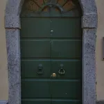 By D'idro With Balcony Crone