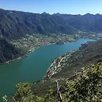 By D'idro With Balcony Crone